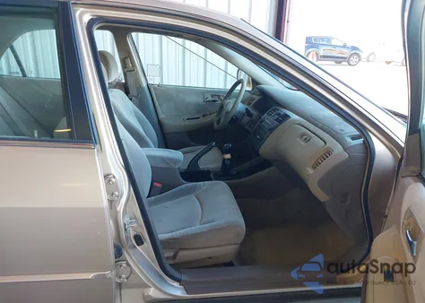 2001 Honda Accord 2.3 Lx from USA, damaged, VIN 1HGCG65581A097364